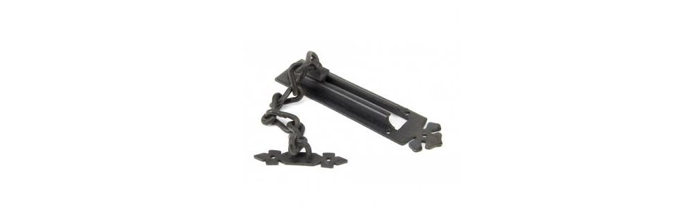 the anvil door chains
