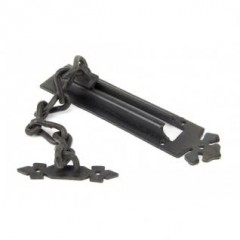 the anvil door chains